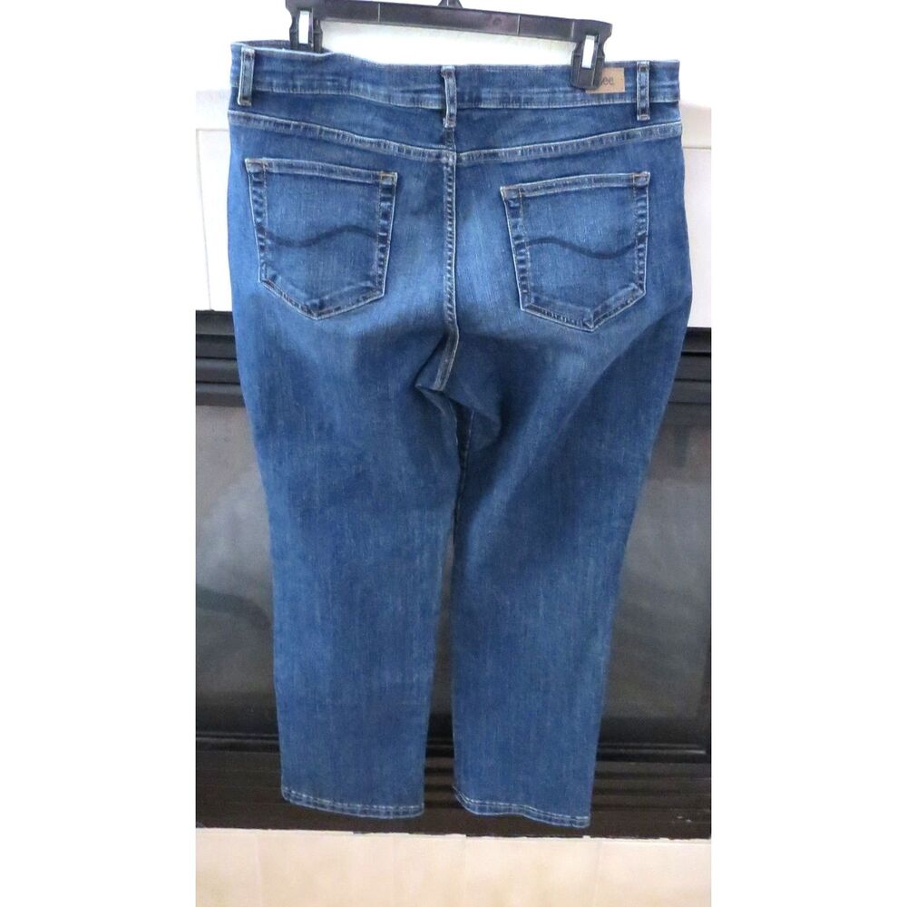 Lee Petites Relaxed Straight Leg Mid Rise Jeans 14P EUC - Picture 3 of 12